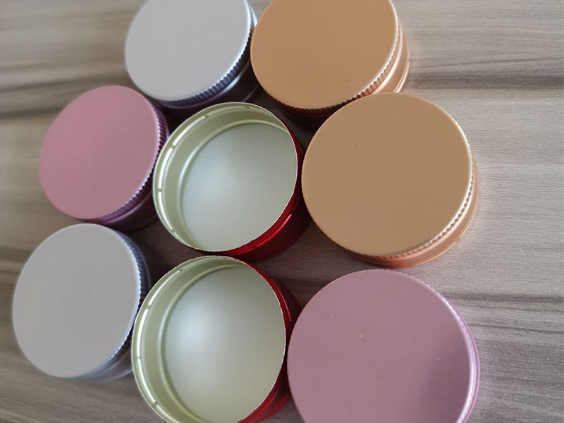 Leak proof caps for bird is nest drinks